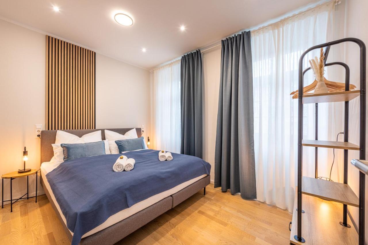 Vivid Luxury Apartment Ludwigsburg - Bluehendes Barock-Forum-Schloss-Modern Exterior foto